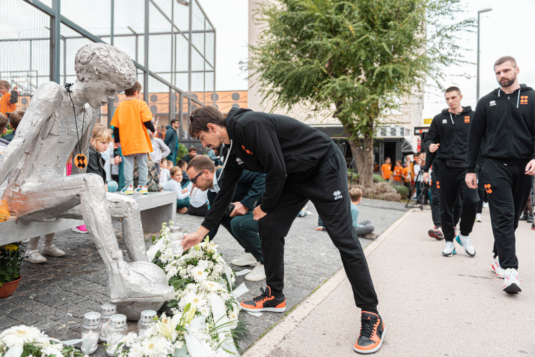 Šibenik obilježio 57. rođendan velikana svjetske košarke: 'Neki ljudi čine razliku u svijetu, njih treba slijediti!'