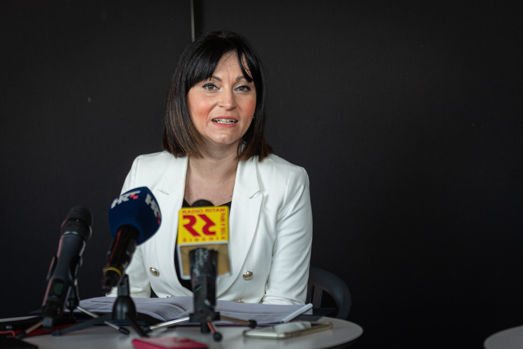 Ministrica Tramišak u Šibenik donijela kuvertu tešku 10,2 milijuna kuna: Novac ide za Bikarac, Pode, tvrđave i kanal sv. Ante   