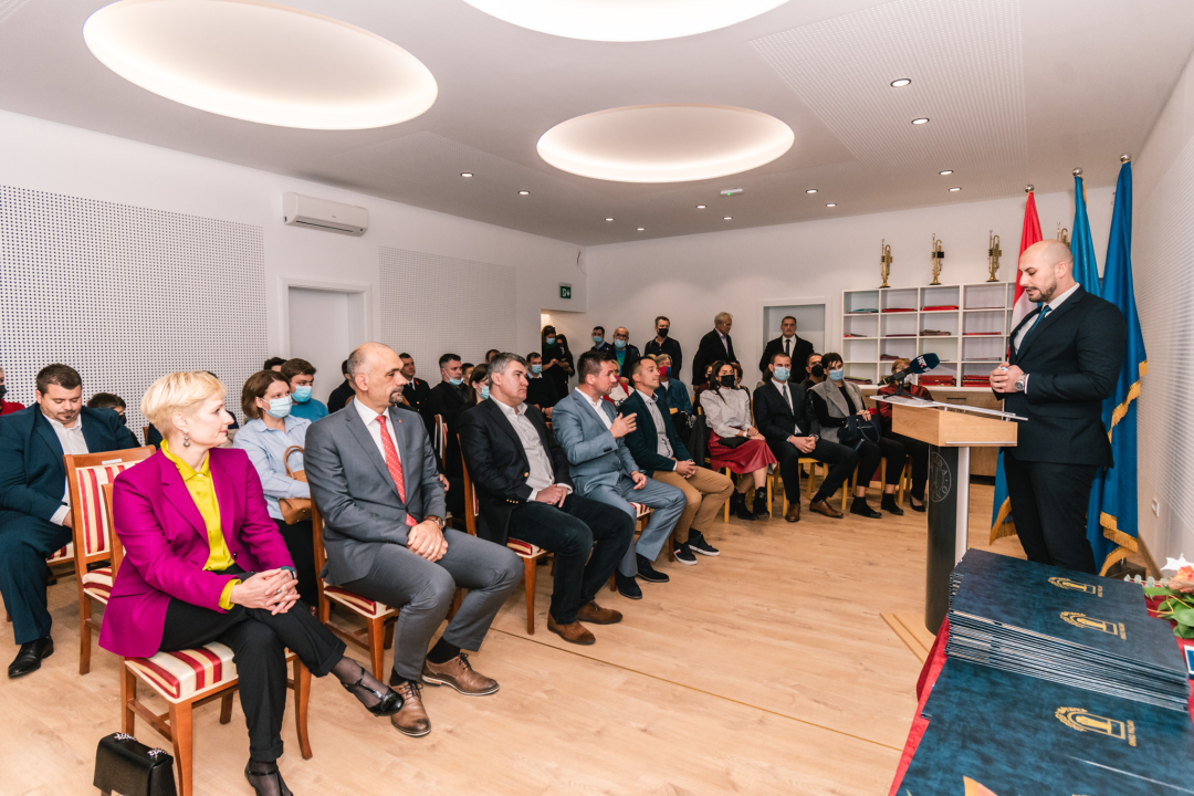 Milanović na svečanoj sjednici povodom Dana općine Tisno: 'Financijski pokazatelji su kako treba, turizam se vraća. Samo tako nastavite'