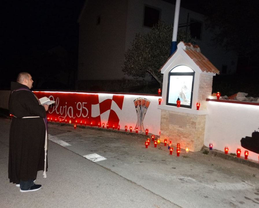 Vukšićani zapalili svijeće za Škabrnju i Vukovar