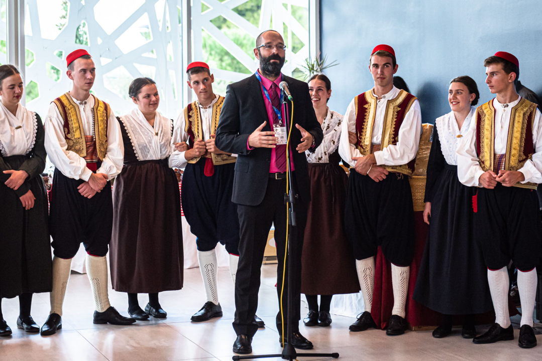 U Amadria parku otvoren Mediteranski sajam: Marijana Petir zaplesala linđo, a poseban hit je štand sa sirom Mercedes   