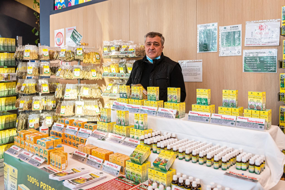 U Amadria parku otvoren Mediteranski sajam: Marijana Petir zaplesala linđo, a poseban hit je štand sa sirom Mercedes   