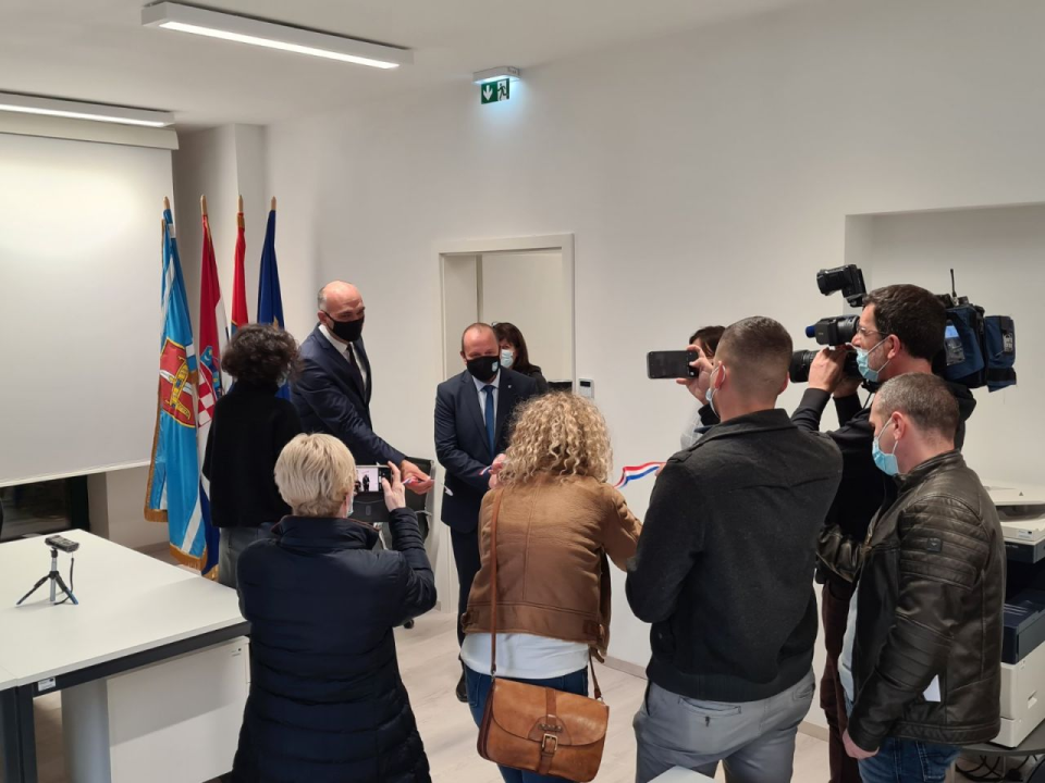 Informacijsko-inovacijski inkubator svečano otvoren u Stojnoj kući u Kninu 