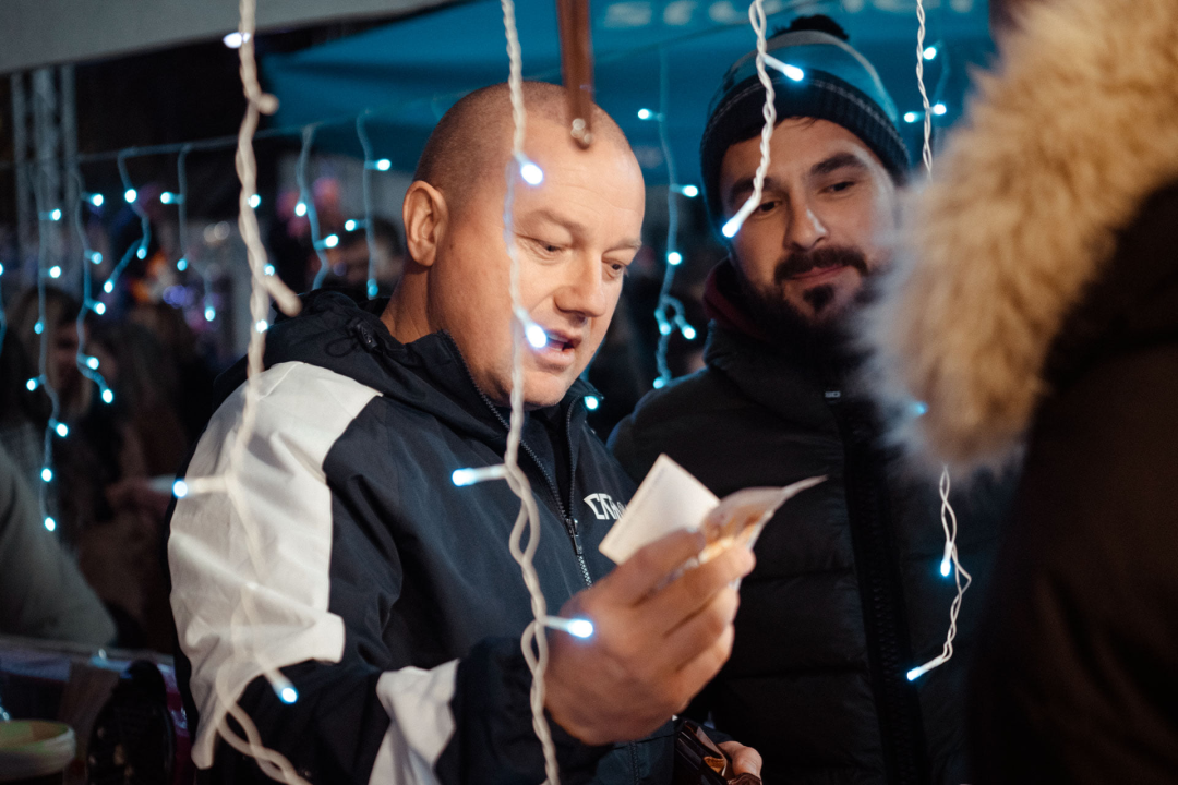 Giuliano i Diktatori zagrijali i rasplesali Kninjane drugog dana Adventa: Pogledajte kako je bilo