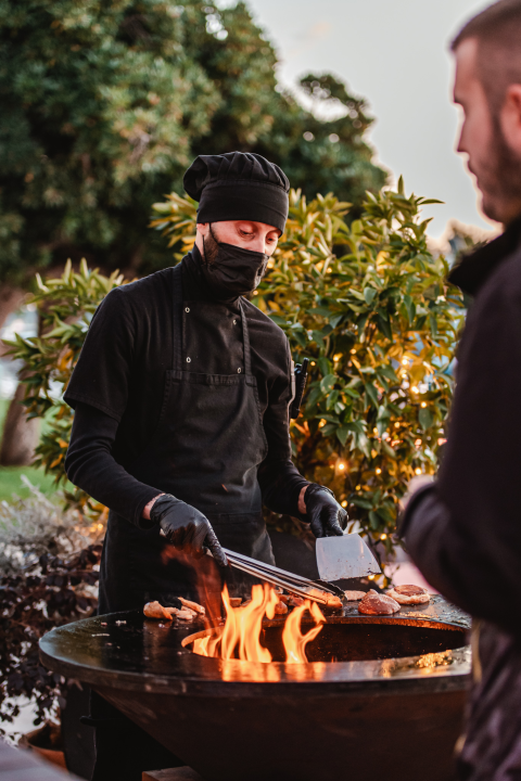 Bronzin u petak otvara ‘Prasserie’: Uz glazbu uživajte u sendviču od odojka, peke ili bikovog repa, sve zalijte odličnim ‘medikamentima’