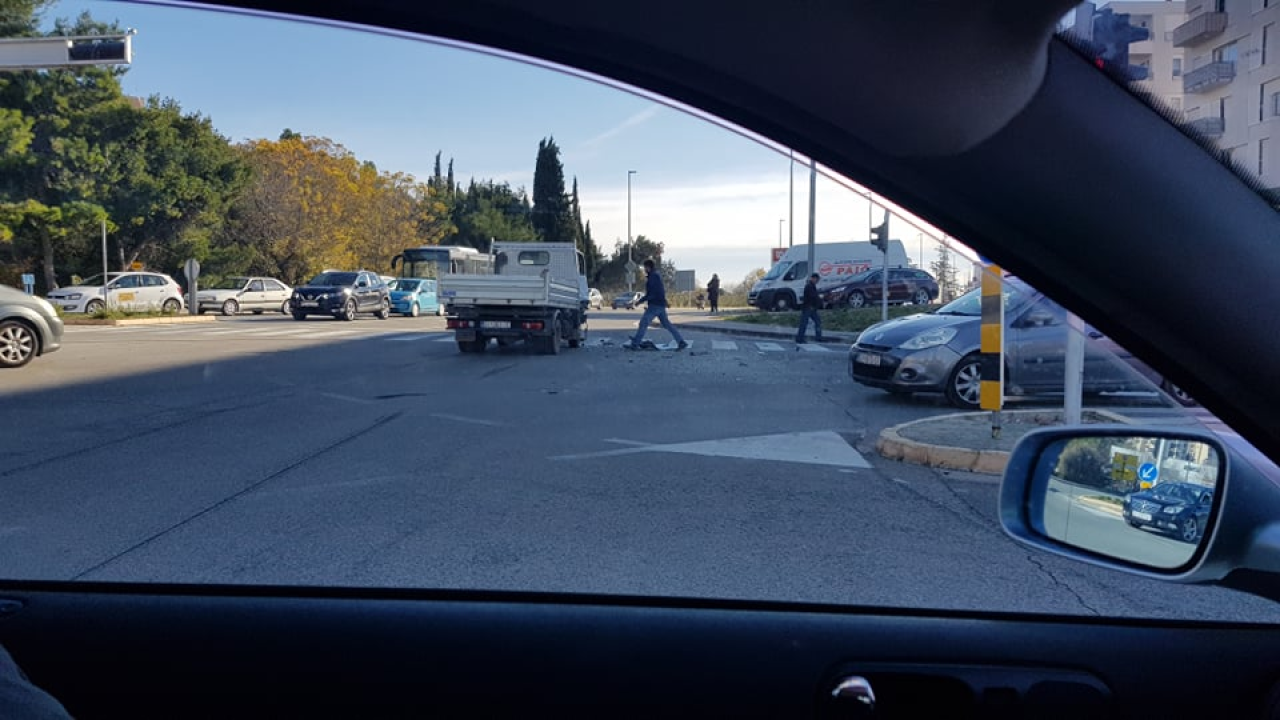 Sudar dva vozila na Biocima: Nema ozlijeđenih, samo materijalna šteta 