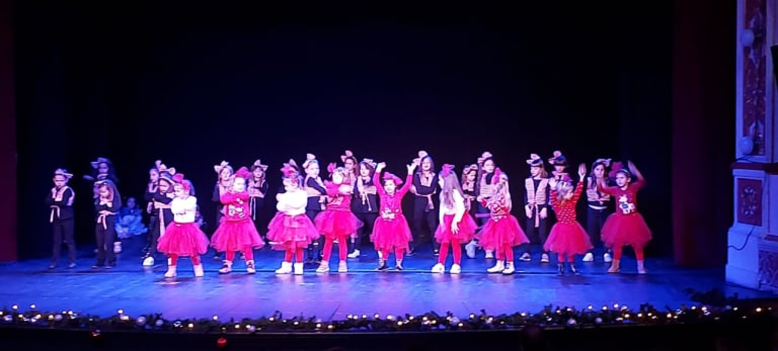 U šibenskom kazalištu održana plesna priredba 'Božićna želja za Kiaru': Prikupljeno preko 8 tisuća kuna 