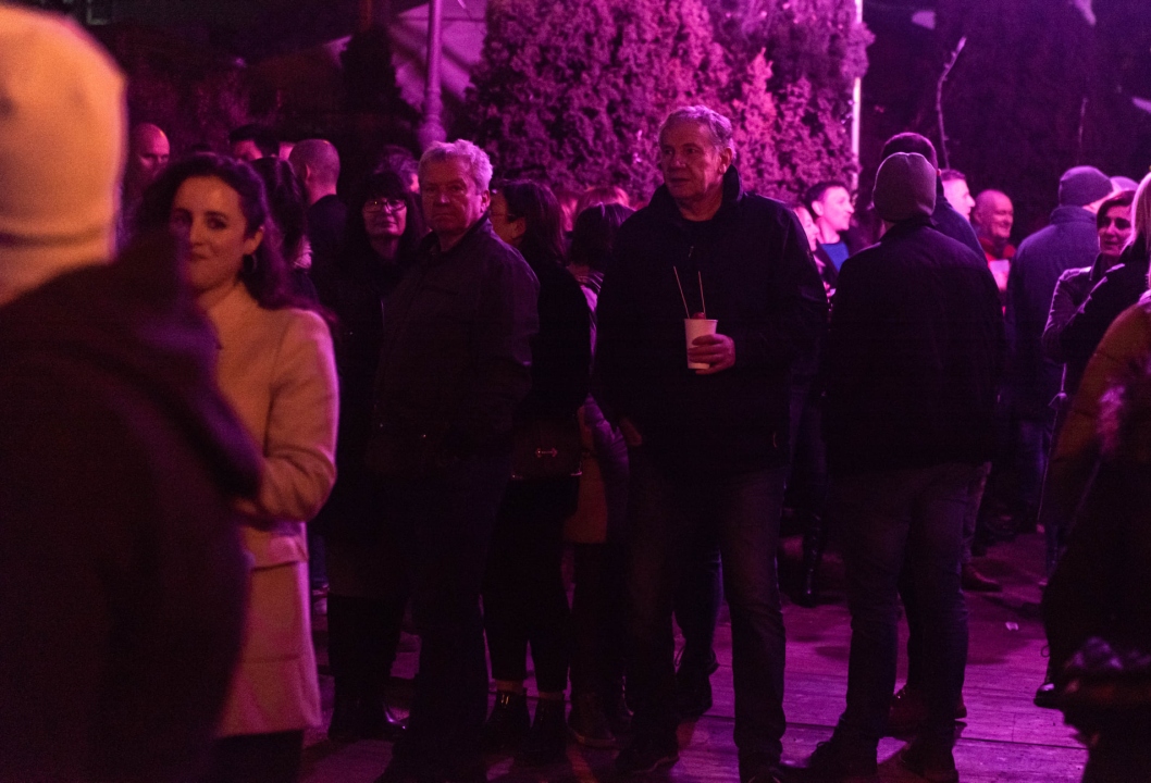 Disco Gimnazija u đardinu vratila Šibenčane u dobra stara vremena: Pogledajte kako je bilo 