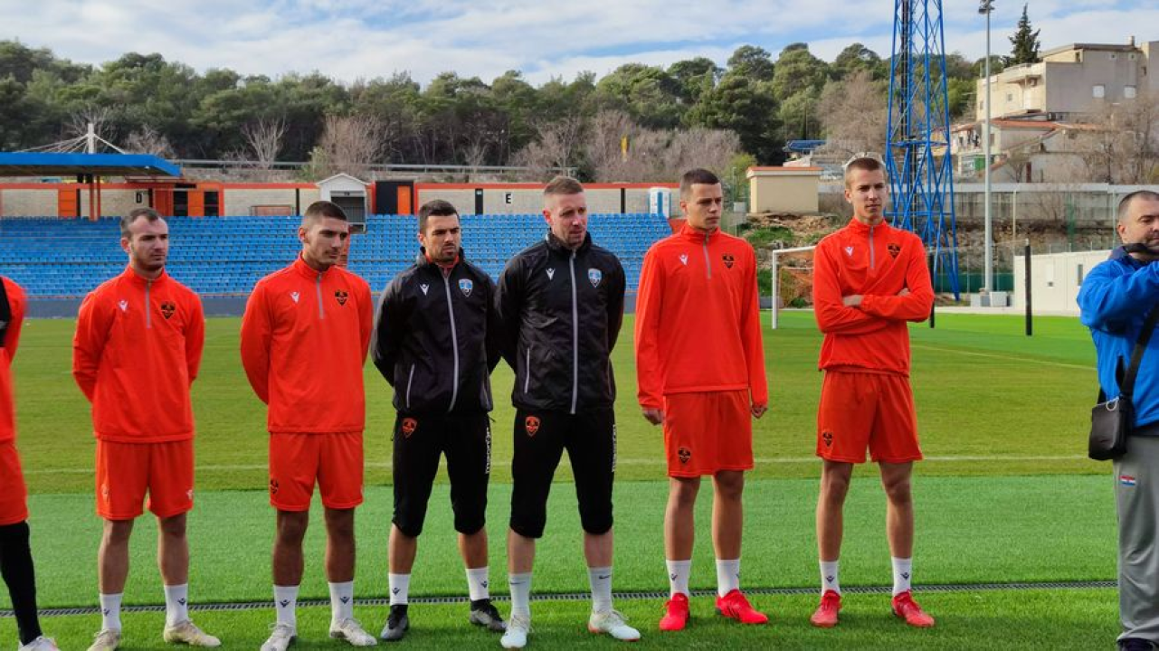 Ferdo Milin poveo pripreme nogometaša Šibenika: Sandesh, Dasilva i Bailone više 'ne stanuju' na Šubićevcu 