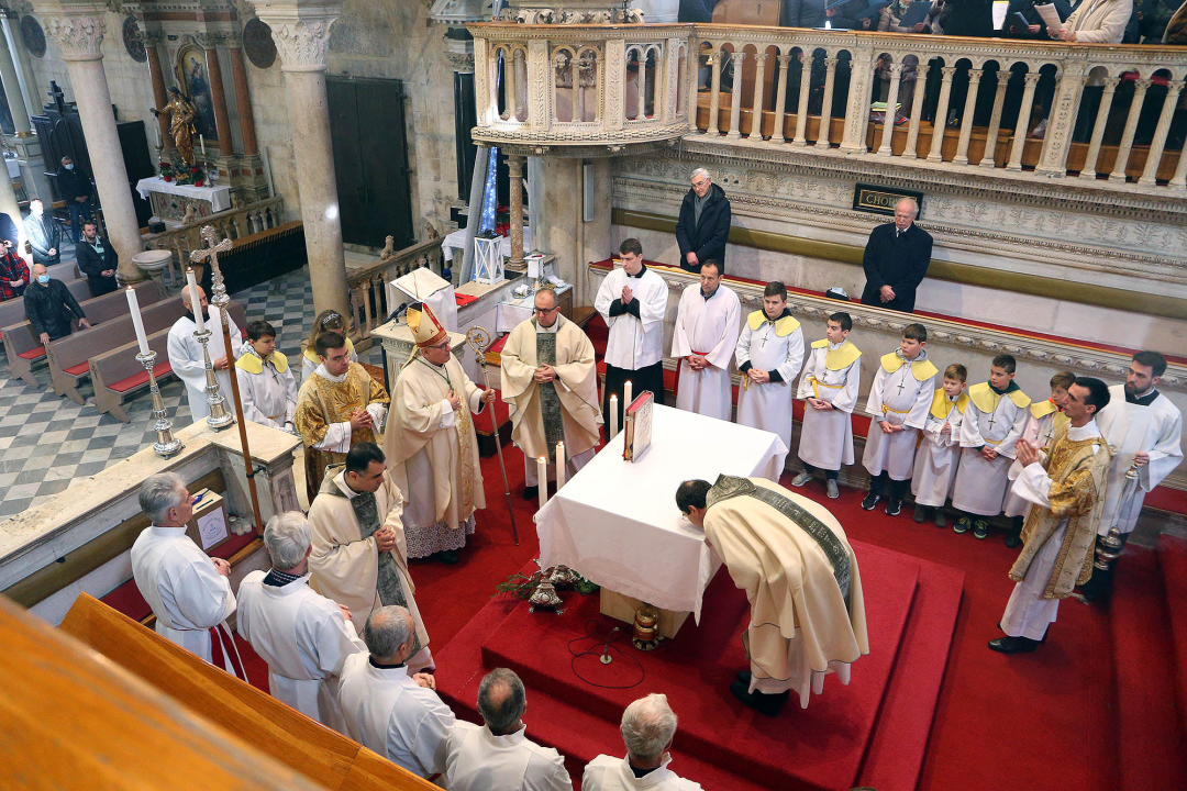 U šibenskoj katedrali svečana misa na blagdan Sveta tri kralja