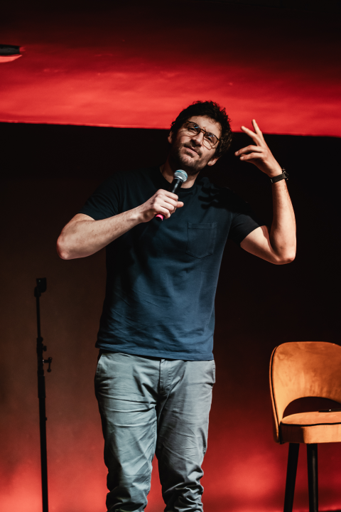 Zabezeknuti Vlatko Štampar sat i 45 minuta u Arsenu valjao fore, publika je plakala od smijeha!