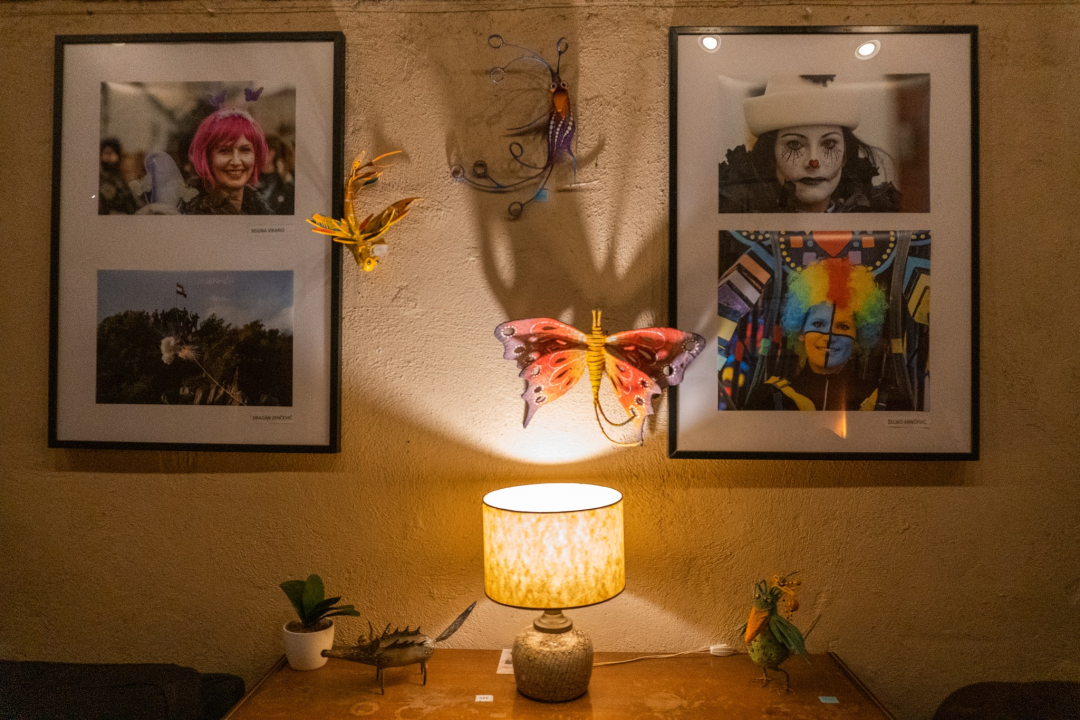 Sinoć u Azimutu otvorena izložba Foto kluba: 'Nadamo se da će se tradicija maškara vratiti u Šibenik'