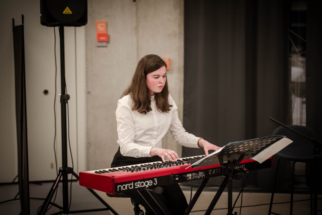 Profesorica violončela Vanja Bošnjak nova je 'Šibenska grandeca': Mladena Baran Jakelić ikona je stila 