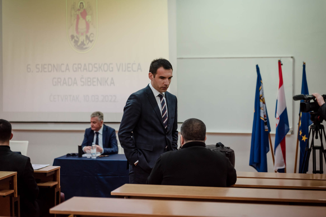 Aktualni sat: Saznali smo datum otvorenja sv. Ivana, kada novi autobusi počinju voziti i je li Šibenik spreman za nuklearni napad