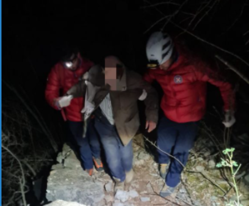 Šibenski HGSS-ovci u Zelićima spasili starijeg slabovidnog muškarca