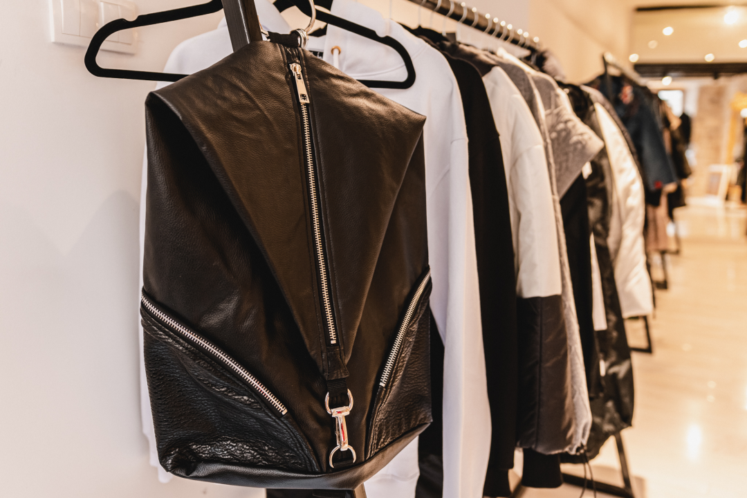 Dizajn za žene sa stavom! Kožne torbe Zorana Mrvoša dostupne su u Galeriji Juraj Dalmatinac