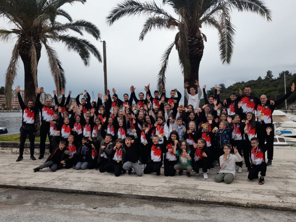 Karate klub Šibenik 1066 iz Ploča se vratio s pregršt odličja i prepun dojmova