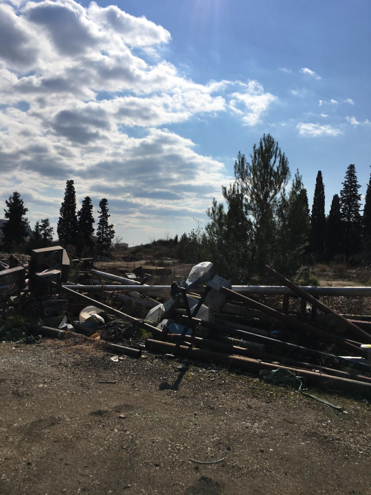 Stara rasvjeta s rive završila na TEF-u okružena tonama građevinskog i drugog otpada!
