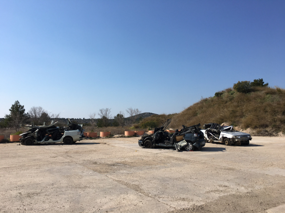 Stara rasvjeta s rive završila na TEF-u okružena tonama građevinskog i drugog otpada!