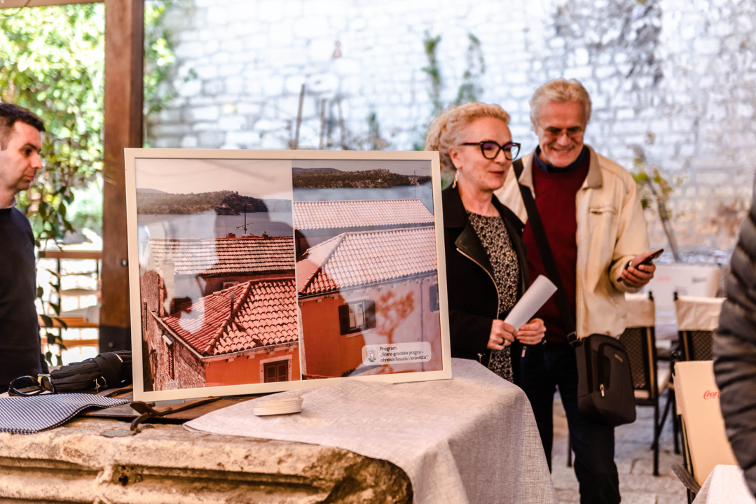 Preko 100 godina stara zgrada u Kalelargi napokon obnovljena: 'Da Grad nije išao s akcijom, ne bi je obnovili. Sada mirnije živim' 