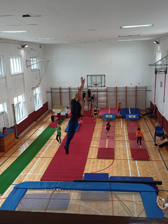 U Šibenik stigla vrijedna gimnastička oprema iz Nizozemske