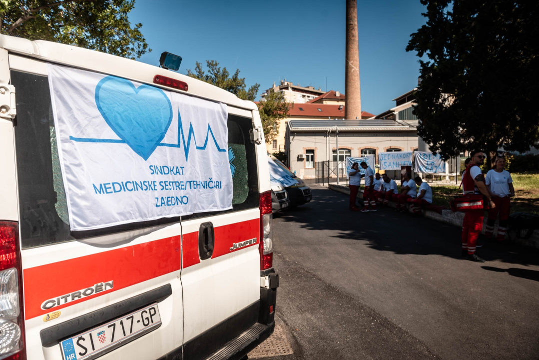 Štrajk djelatnika saniteta u Šibeniku: 'Žao nam je pacijenata, ali ovaj korak smo morali poduzeti!'