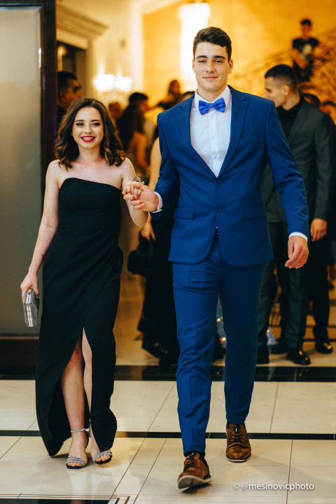 Pogledajte kako su zablistali učenici Industrijsko-obrtničke škole na svom maturalnom plesu (2. dio)