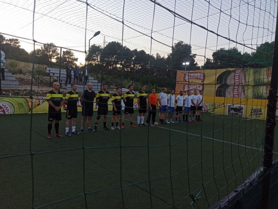 Ekipa Bibich West Ham Ražine pobjednik u seniorskoj, a ekipa GENERACIJA veteranskoj kavez ligi Bilice