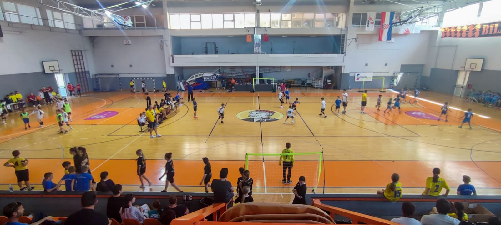 Završnica Međužupanijske mini lige: Više od 250 djece igralo mini rukomet na Baldekinu 