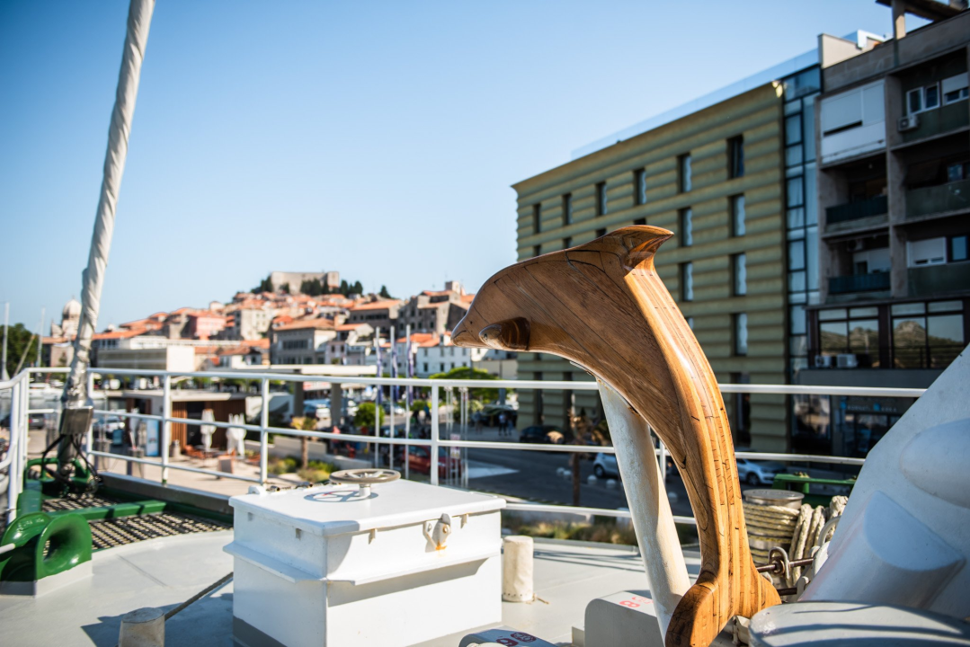 Ukrcali smo se na Rainbow Warrior: 'Vaša obala je fantastična, nažalost mi smo tu poslom...'