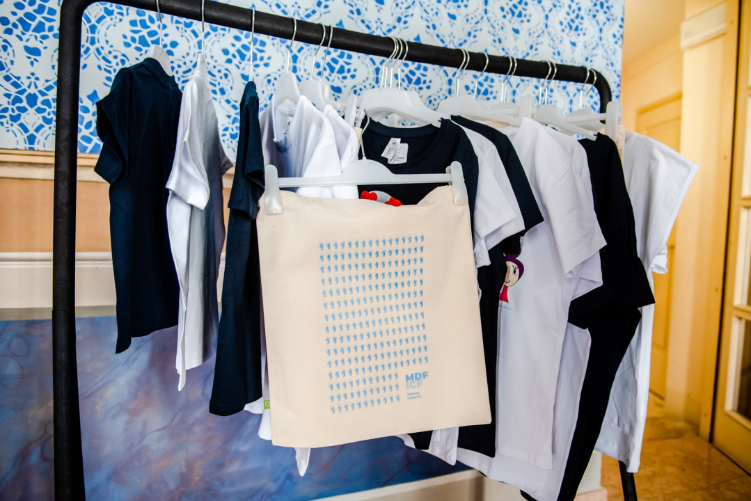 Od danas možete u šibenskom kazalištu kupiti suvenire s prepoznatljivim motivima MDF-a 