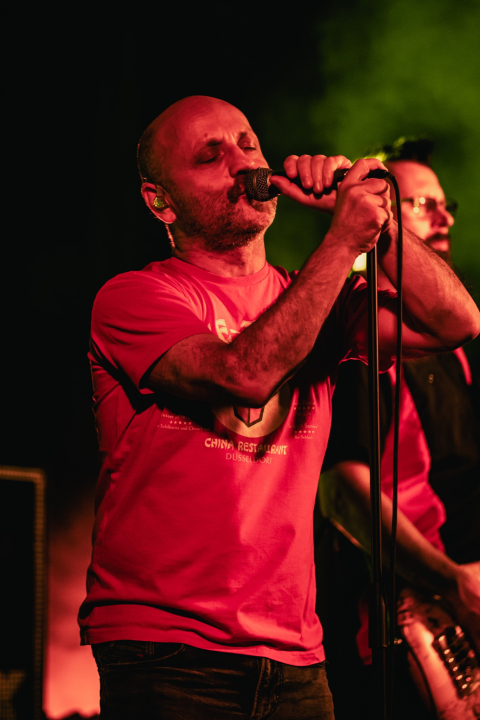 Hladno pivo žestokom svirkom 'prodrmalo' Šibenčane na sv. Mihovilu