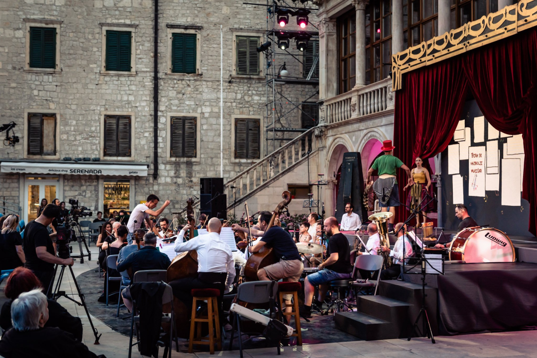 Dječji smijeh i veselje ispunili Ljetnu pozornicu: Generalna proba otvaranja 62. MDF-a Šibenik uvela u dvotjednu čaroliju 