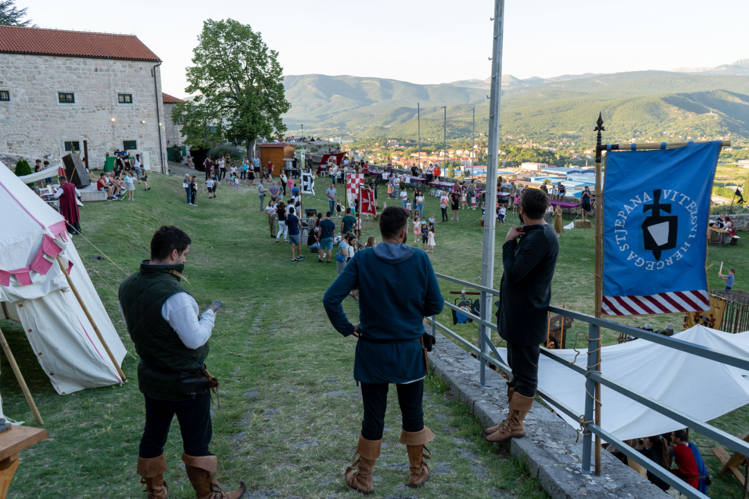 Svečani mimohod, radionice, mačevanje, vatreni show…: Završili ovogodišnji Zvonimirovi dani 