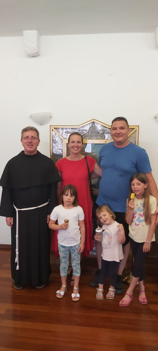 U sv. Frani susret bračnih parova vjenčanih u toj crkvi u posljednjih osam godina