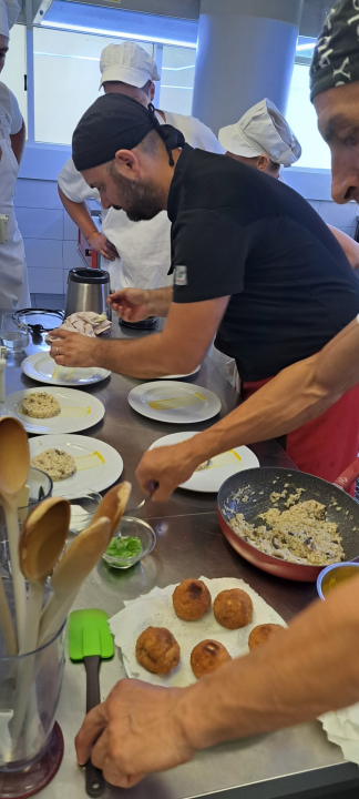 Polaznici POU Šibenik uspješno završili program prekvalifikacije za kuhare, konobare, pekare i slastičare!