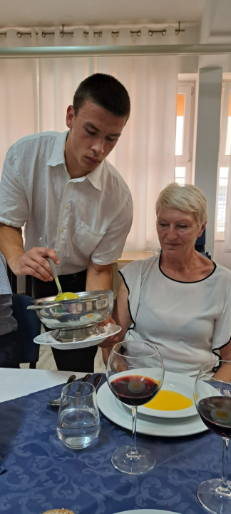 Polaznici POU Šibenik uspješno završili program prekvalifikacije za kuhare, konobare, pekare i slastičare!