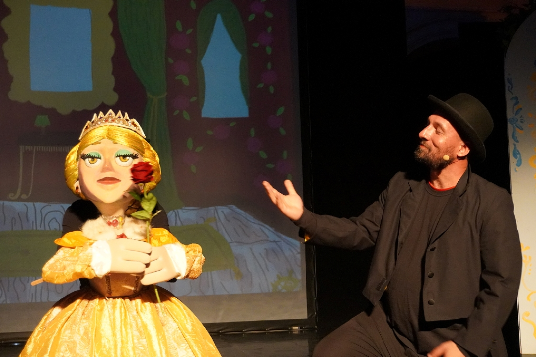 Danas je zbog MDF-a najduži dan u godini: Poznati čitaju, sajam knjiga, ulični program, predstave...