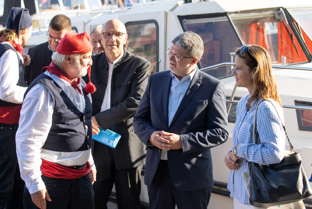 Tonino Picula doveo gajetu u Strasbourg, u govoru spomenuo Betinu i Murter