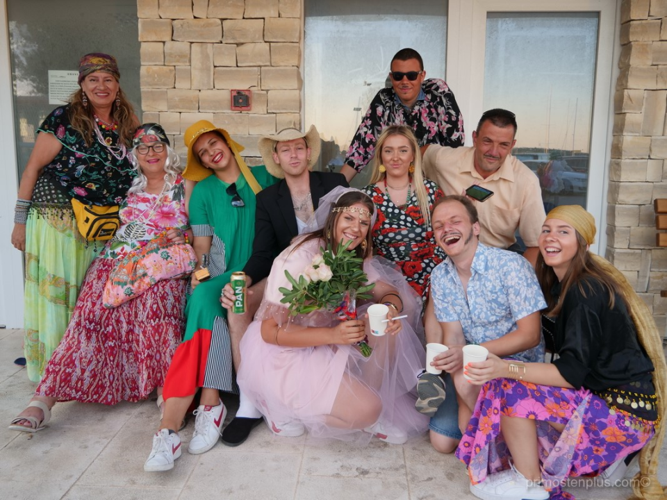 U Primoštenu održan ljetni karneval