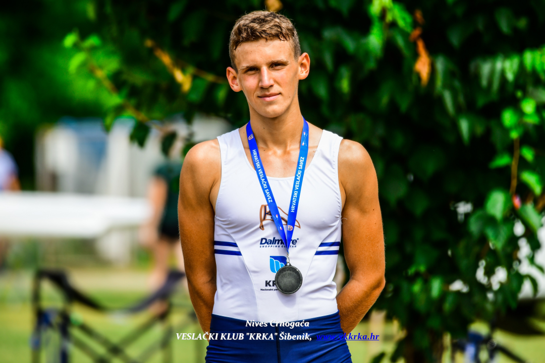 Mladi veslač Nikola Knežić predstavljat će Hrvatsku na Balkan Rowing Championships