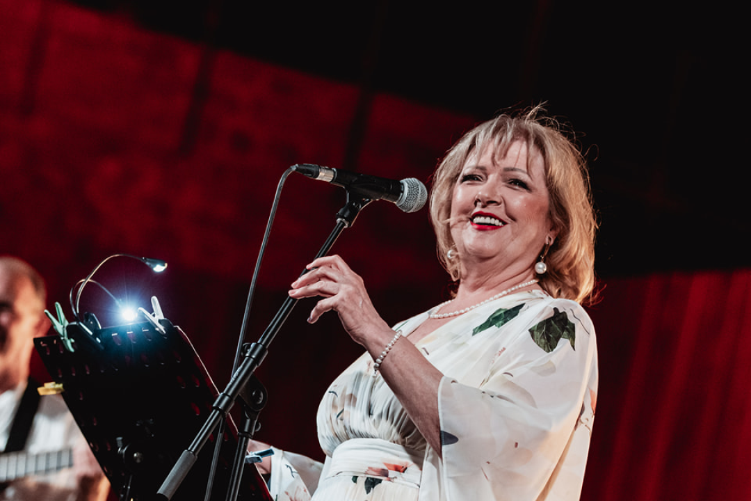 Najpoznatija skitnica na estradi nastupila na Mihovilu i oduševila publiku: 'Nisam se ovako sredila ni za vjenčanje'