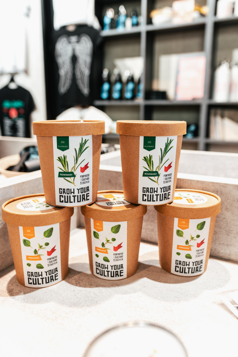 Šibenske tvrđave imaju najbolje darove i suvenire: Posteri, potići, majice, torbe, šalice i nakit, sve unikatno i maštovito!