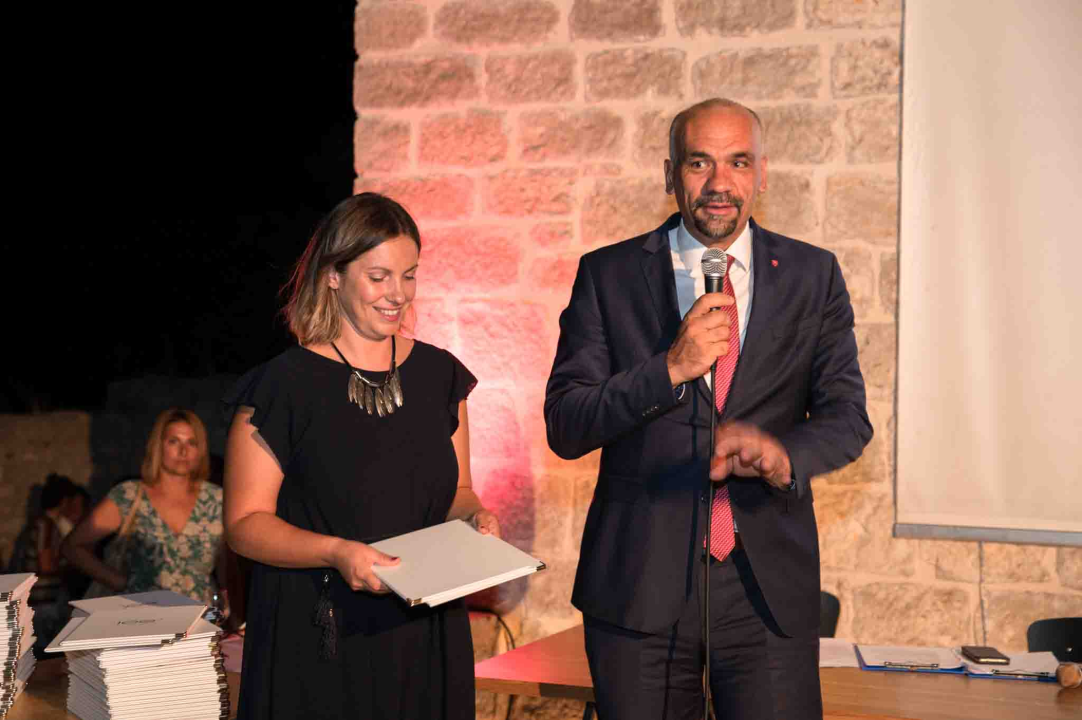 U kući Šare svečano proglašeni laureati zaslužni za 100 godina zlarinskog turizma