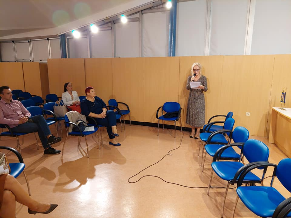 U knjižnici održan okrugli stol na temu nasilja nad ženama