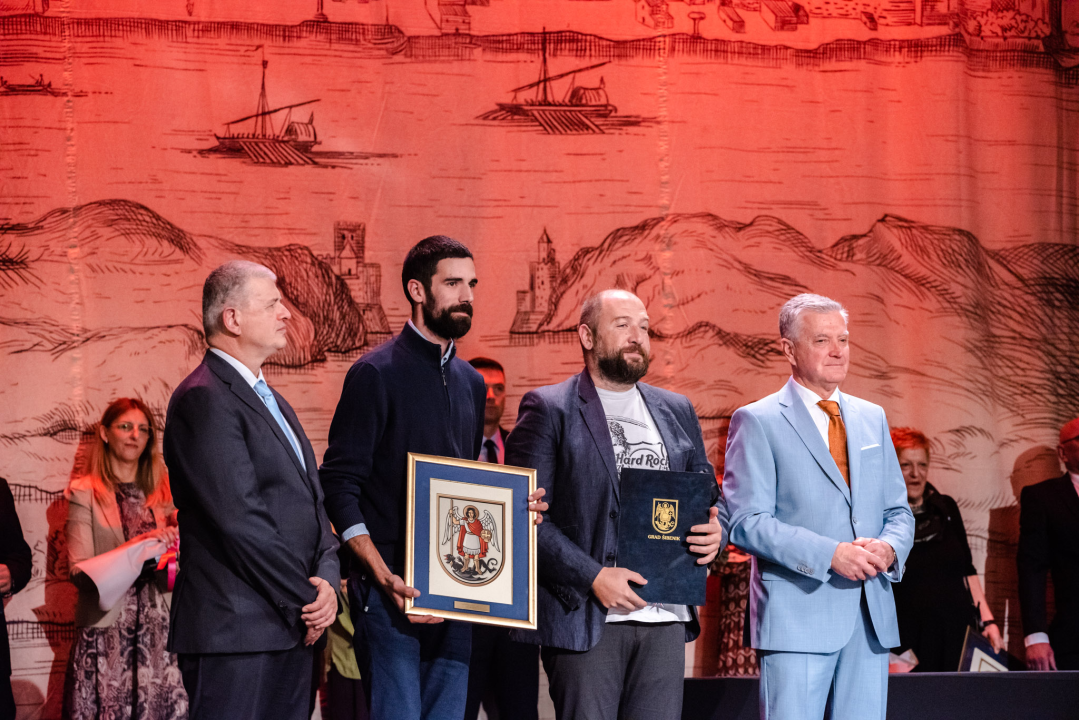 Ivo Mikuličin dobio nagradu Grada za životno djelo: 'Priznajem, infišan sam u Šibenik' 