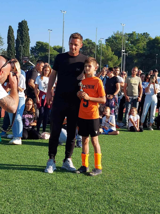 Mladi nogometaši Šibenika (godište 2012.) osvojili turnir u Zadru, u finalu rutinski protiv Hajduka