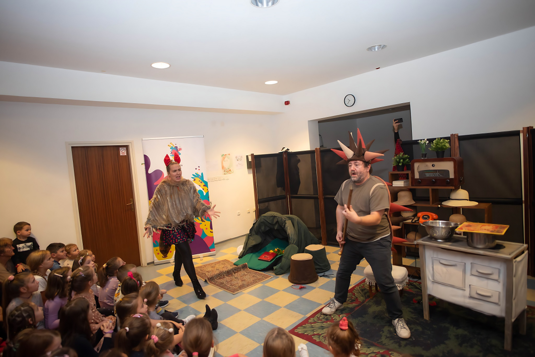 Dječja euforija u Kninu na maestralnoj Ježevoj kućici Marija Kovača