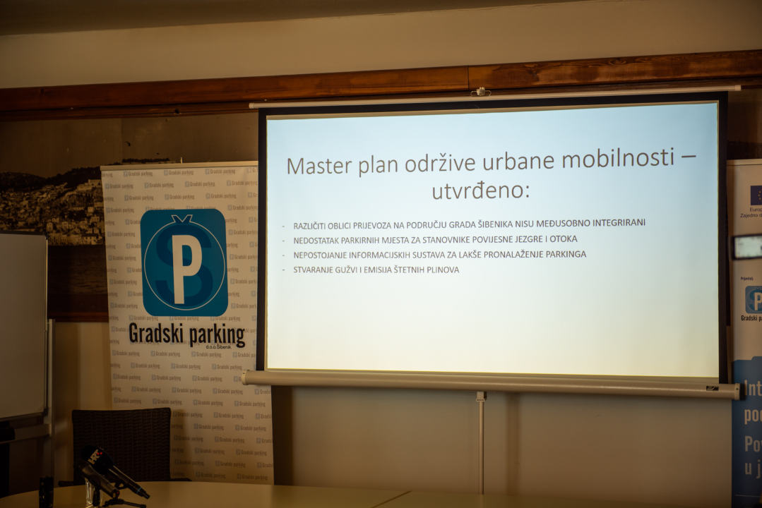 Gradski parking predstavio aplikaciju: 'Građani mogu kupovati karte za autobus, brod i parking'