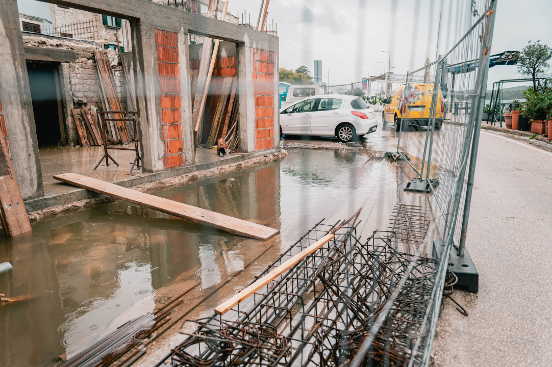 Dolac danas nije poplavio kao istarski gradovi, ali dokad će stanovnici strepiti sa svakim jugom?